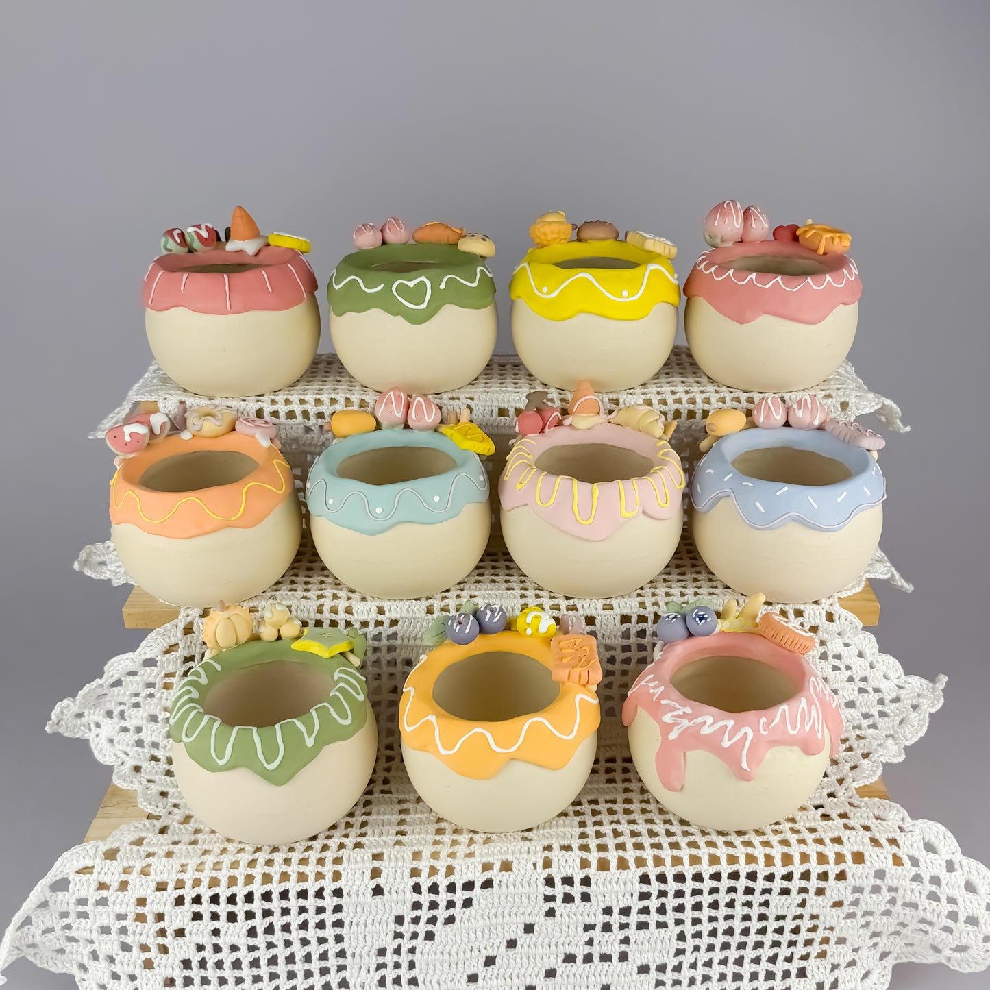 Handmade Cake-Style Unglazed Pot