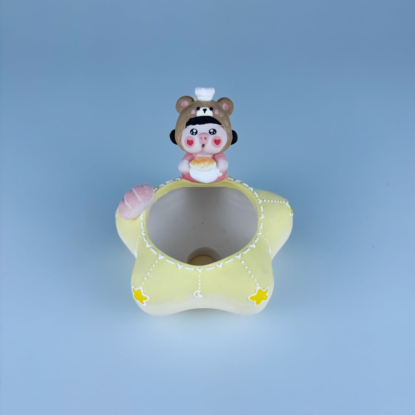 Handmade Star-Shaped Pot with Little Piggy – Creamy Unglazed Finish