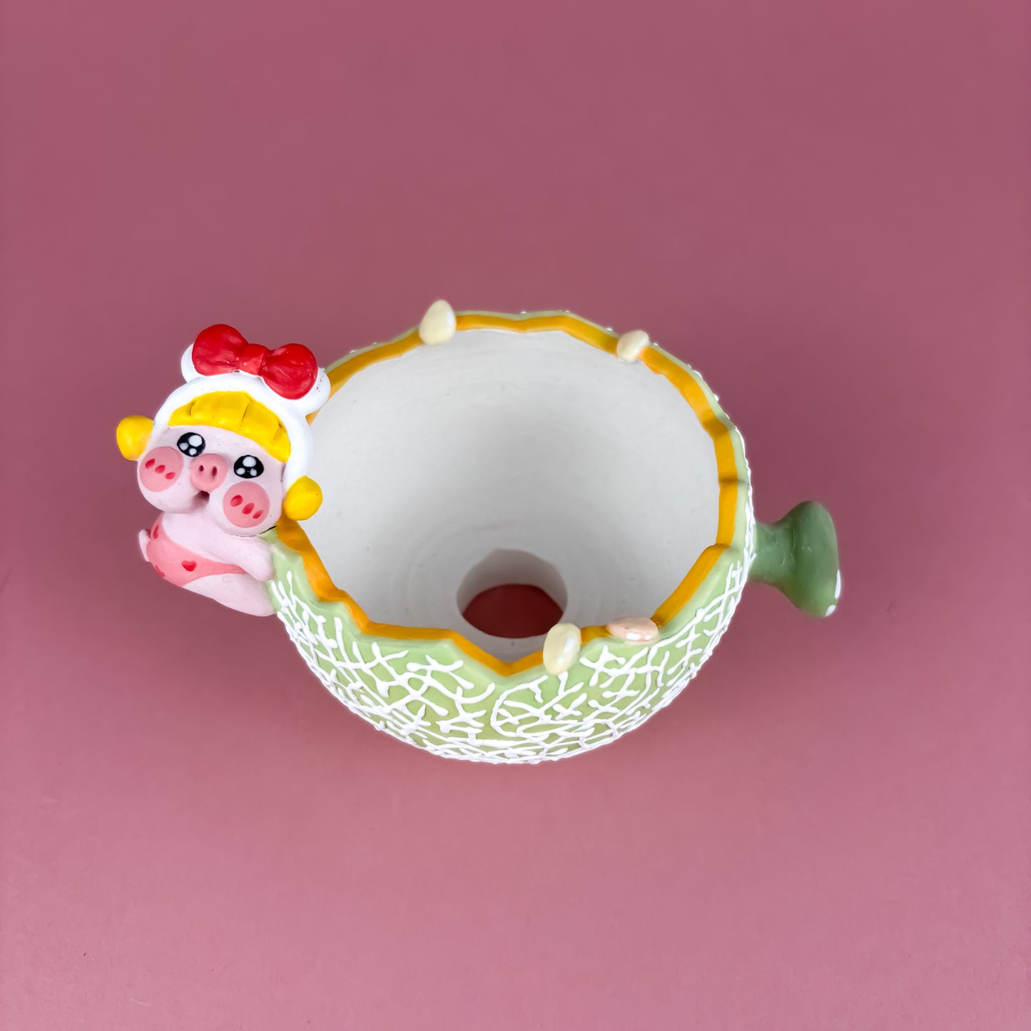 Handmade Fruit-Shaped Pot with Adorable Piggy – Creamy Matte Finish