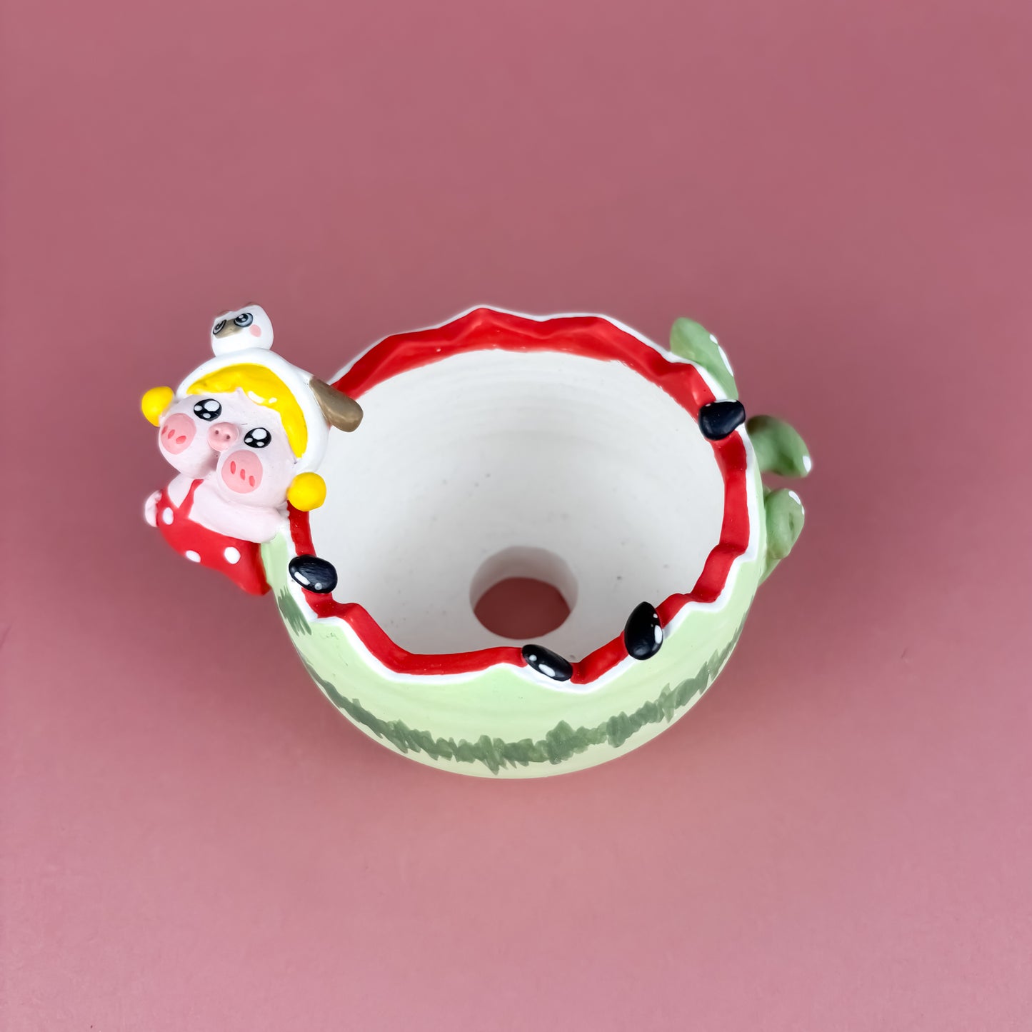 Handmade Fruit-Shaped Pot with Adorable Piggy – Creamy Matte Finish