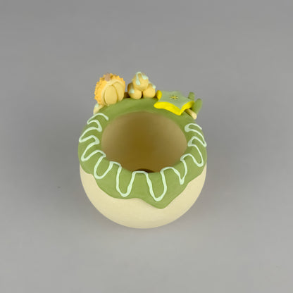 Handmade Cake-Style Unglazed Pot