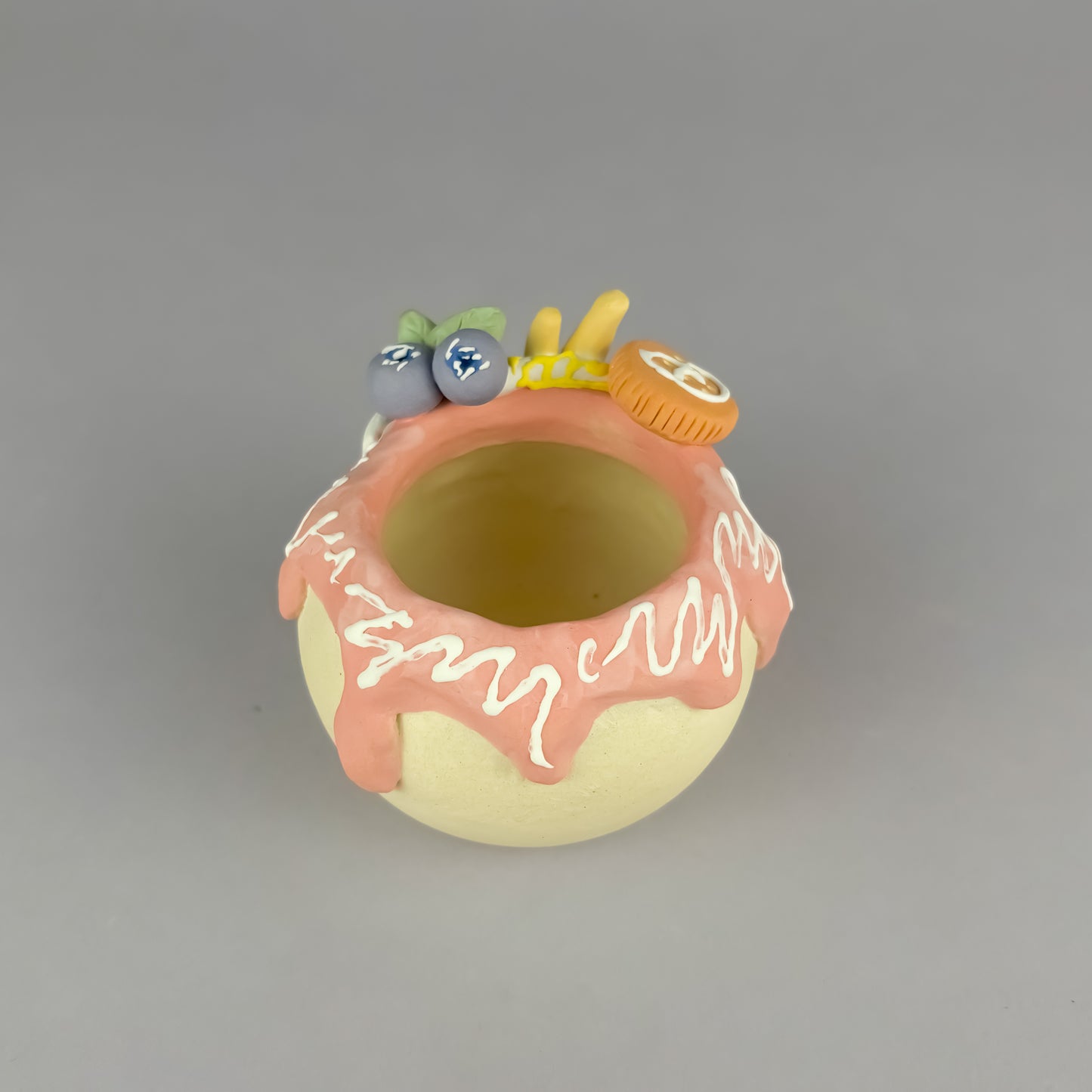 Handmade Cake-Style Unglazed Pot