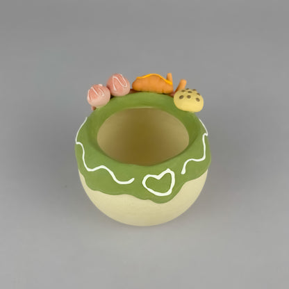 Handmade Cake-Style Unglazed Pot